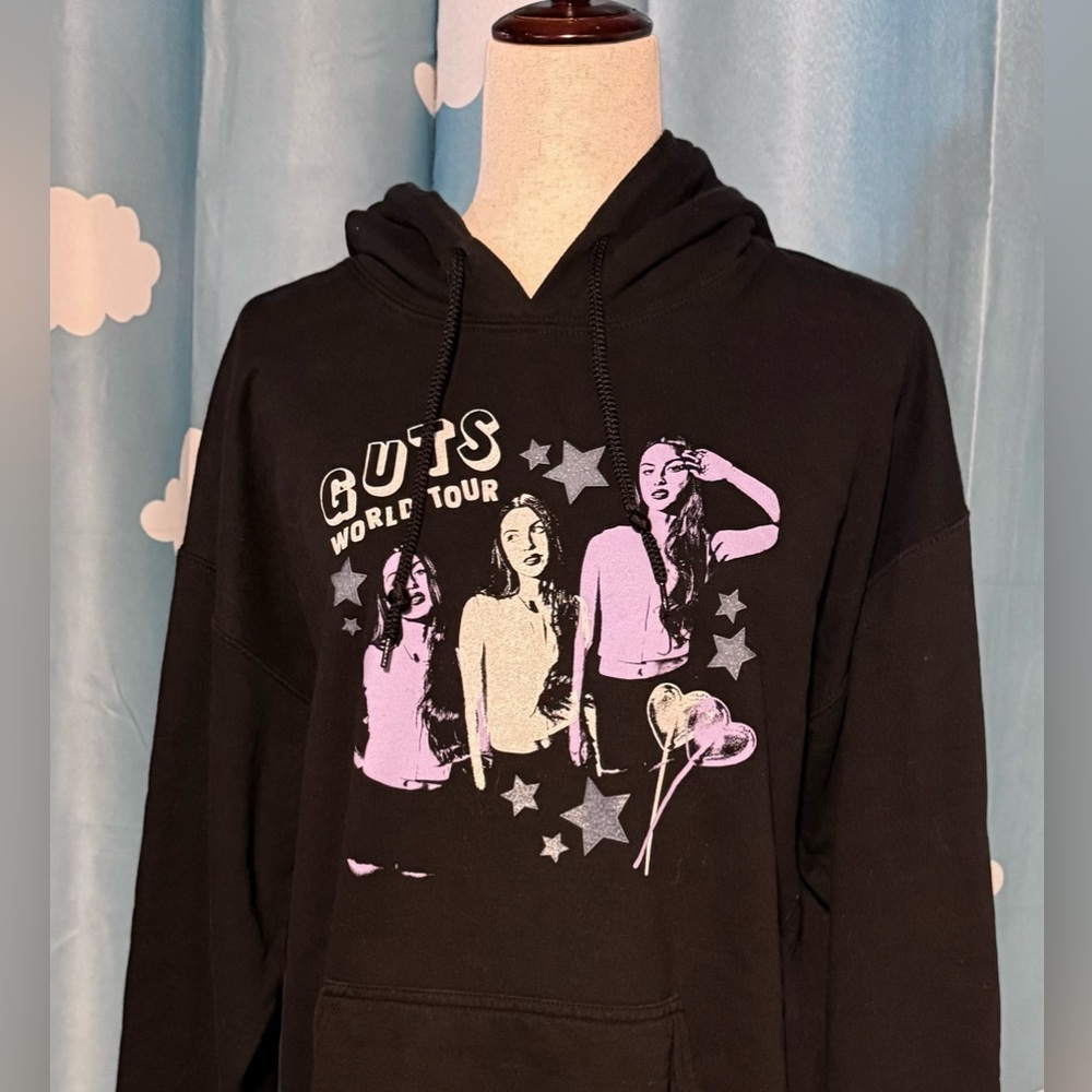 Guts World tour Olivia Rodrigo hoodie sweatshirt. Black, purple white. L